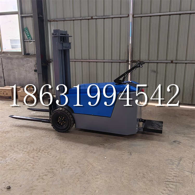 尖山区全电动叉车插腿式堆高车液压装卸车1.5吨升高小型站驾式铲车